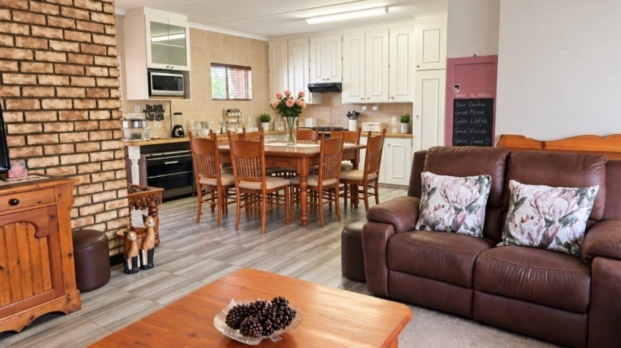 3 Bedroom Property for Sale in Flimieda North West